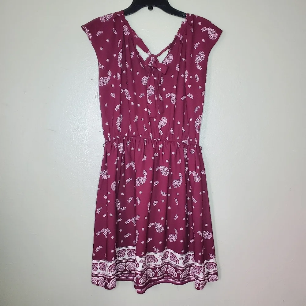 𝅺Lauren Conrad LC medium burgundy cream paisley print midi dress - Picture 3 of 12
